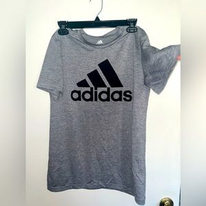 Adidas essential logo Tee